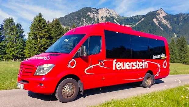 Mercedes Schulbus
